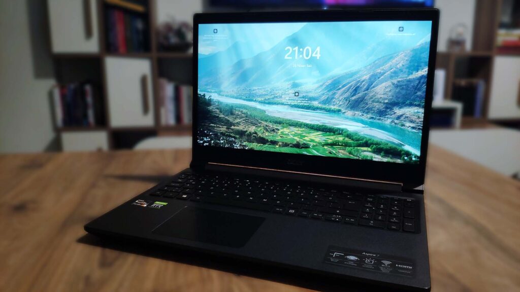 Acer_Aspire_7