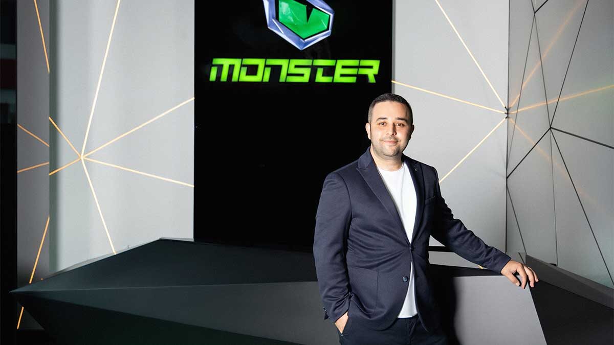 Monster Notebook’ta üst düzey atama