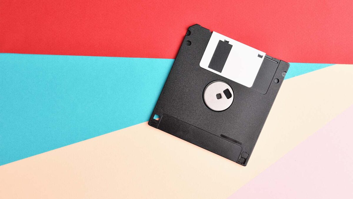 Linux’ta Disket Sürücüleri İçin Üç Yıl Sonra İlk Ciddi Yama: Destek Bir Süre Daha Devam Edecek