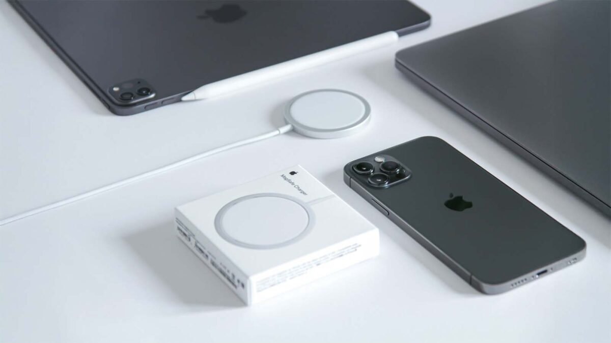 iPhone 17 Pro’da ters kablosuz şarj beklentisi boşa çıkabilir