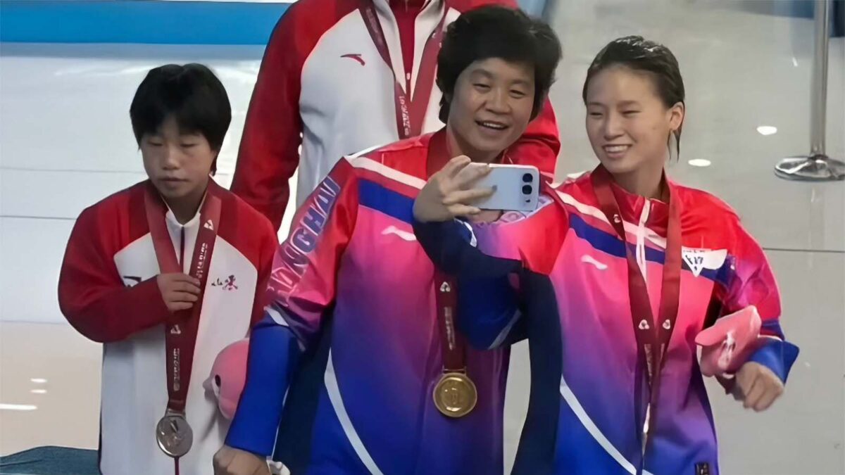 Honor 500 Sürprizi: Olimpiyat Şampiyonunun Elinde Görüntülendi! İşte Tasarımı ve Canavar Gibi Özellikleri